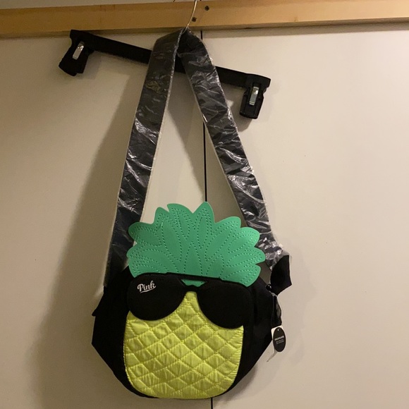 NWT pineapple cooler/bag from PINK - Picture 2 of 3